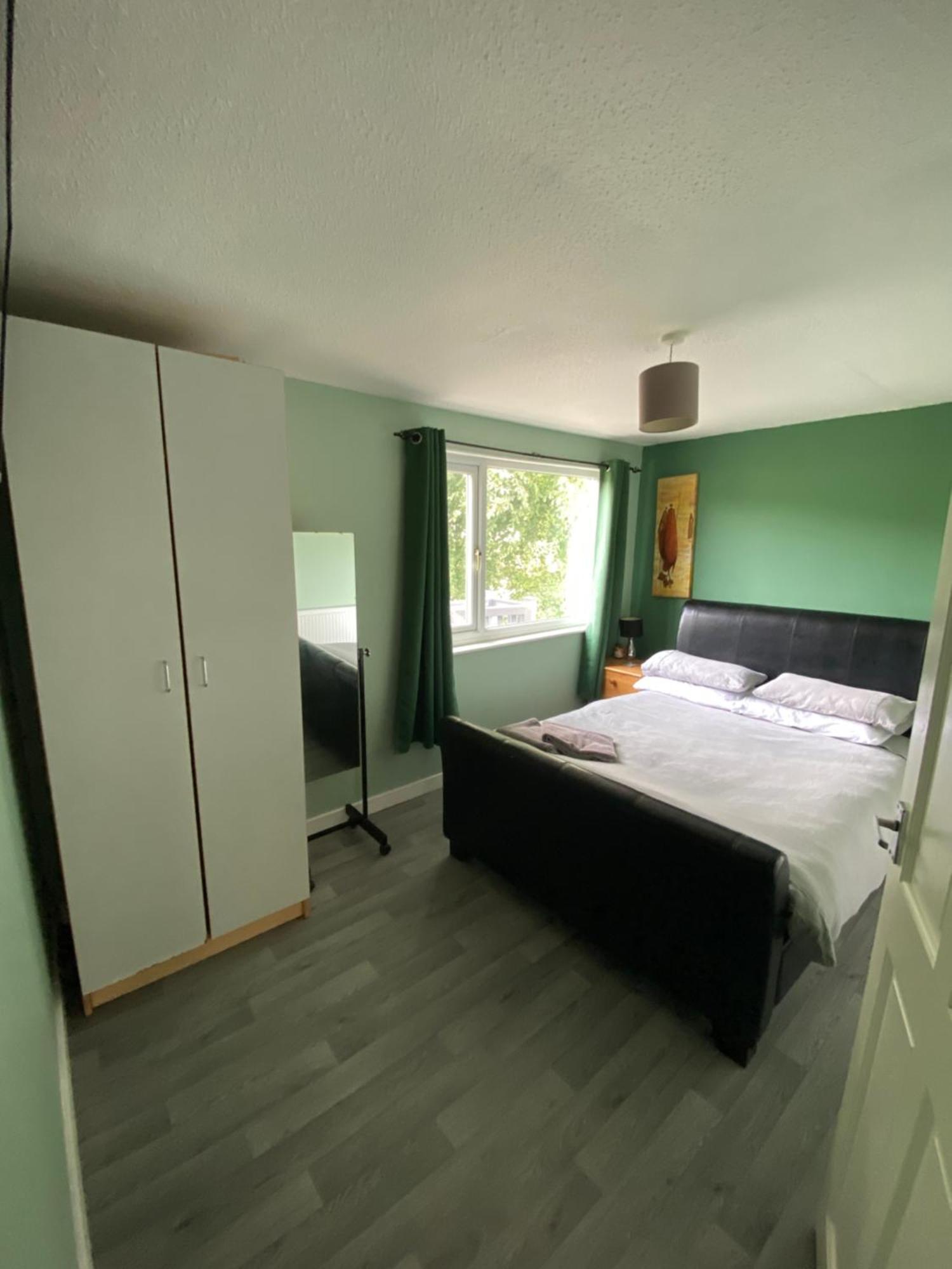 Stunning 3 Bed Riverside Cabin In Snowdonia Caeathro Zewnętrze zdjęcie