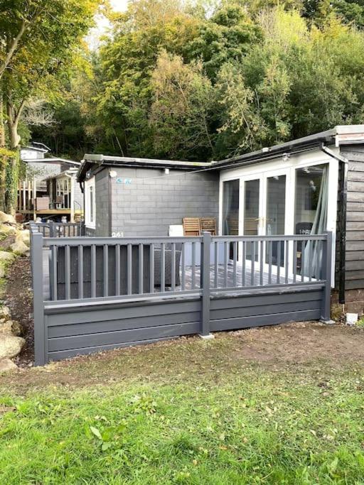 Stunning 3 Bed Riverside Cabin In Snowdonia Caeathro Zewnętrze zdjęcie