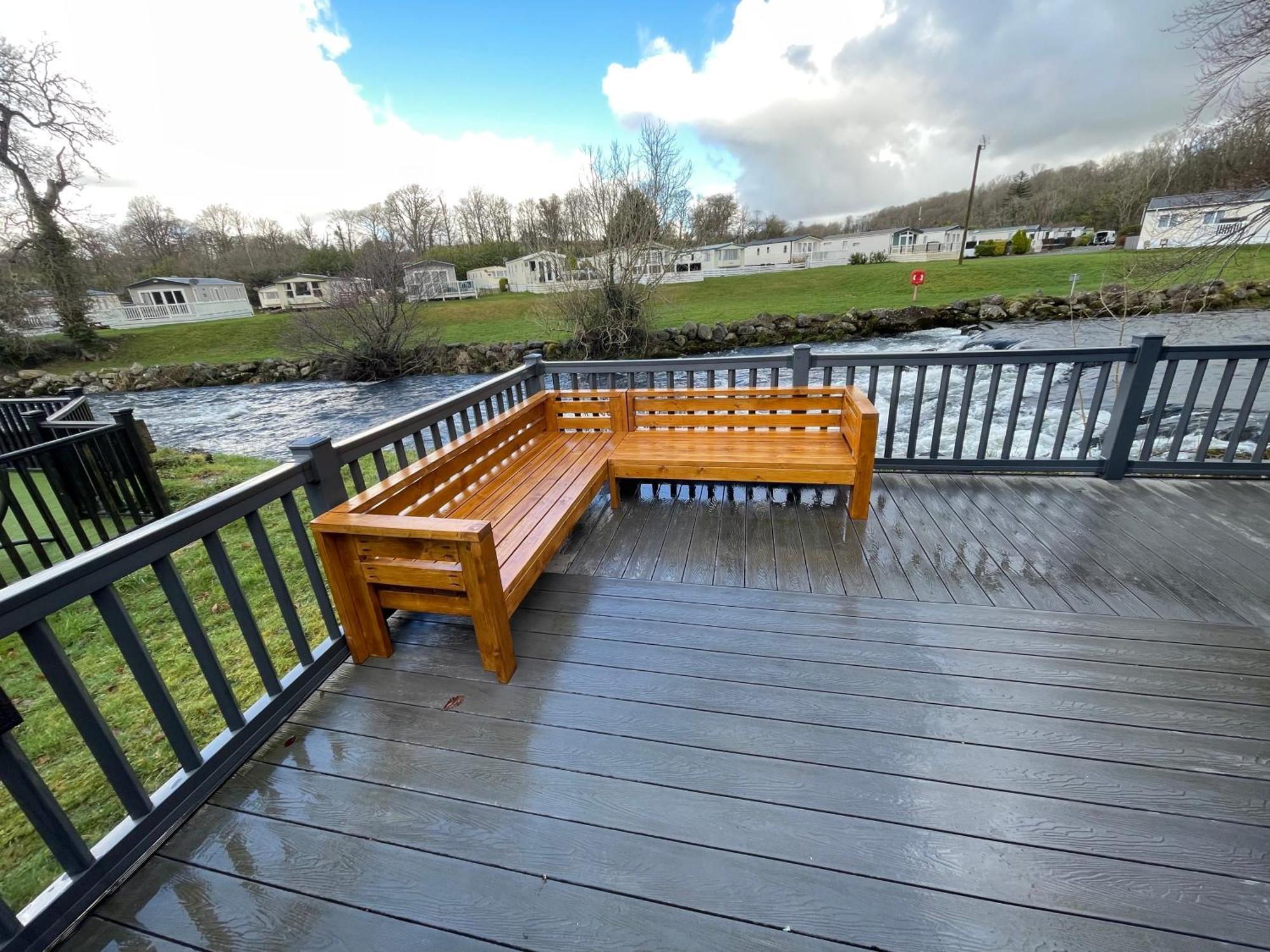 Stunning 3 Bed Riverside Cabin In Snowdonia Caeathro Zewnętrze zdjęcie